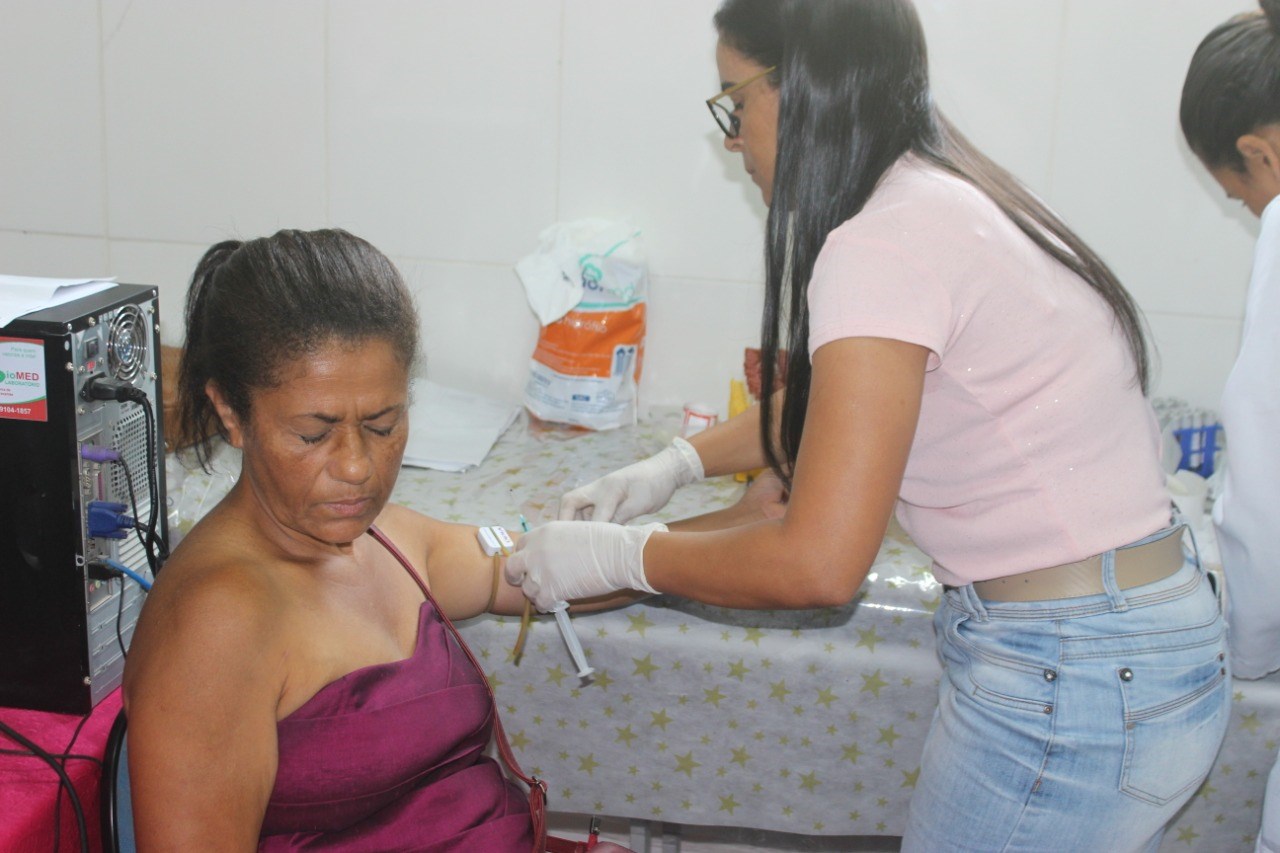 Camacã: PSFs Luís Pereira I e II comemoram Outubro Rosa com ações de saúde